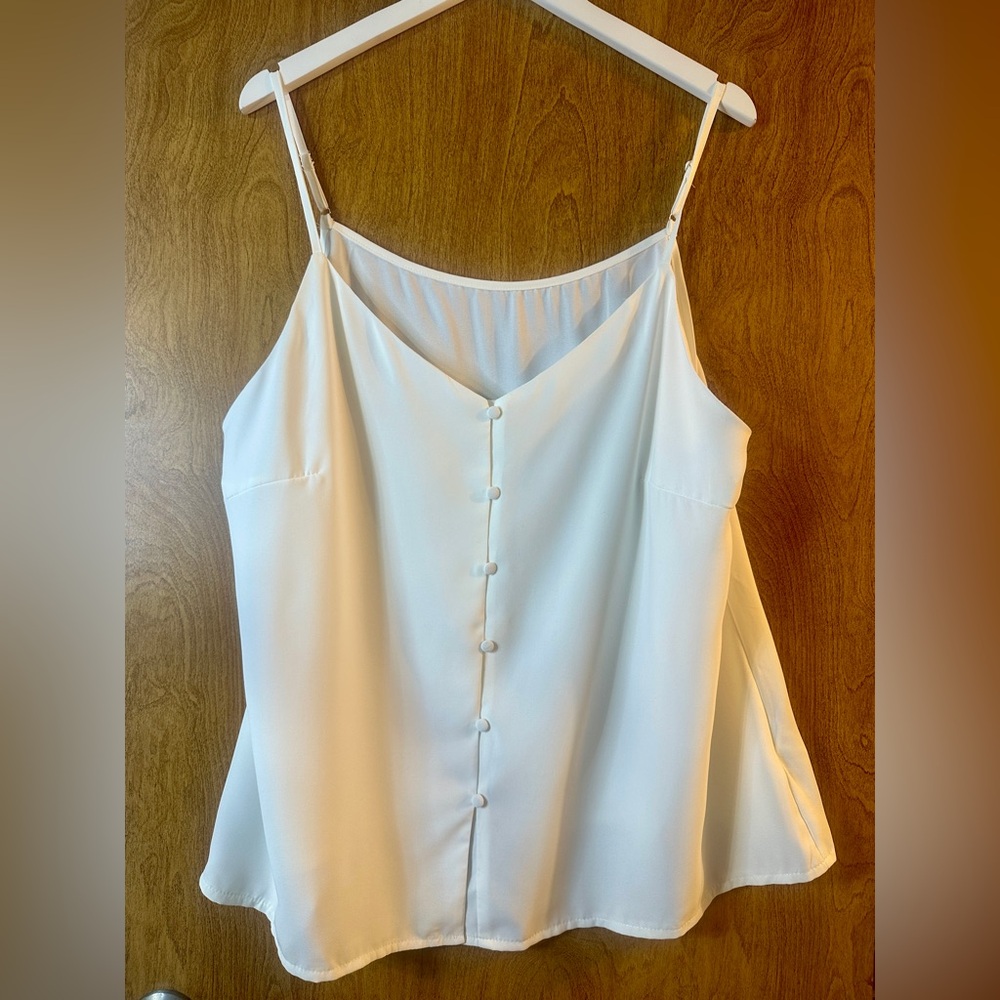 ✨ SHEIN Curve White Button-Front Cami – Women’s 2XL